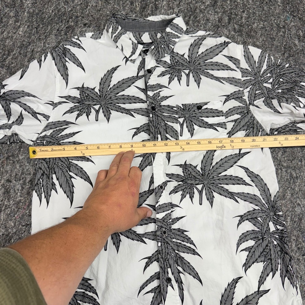 Eighty Eight Mens XL White Black Pot Leaf Print Cotton Short Sleeve Button Down - Picture 3 of 11